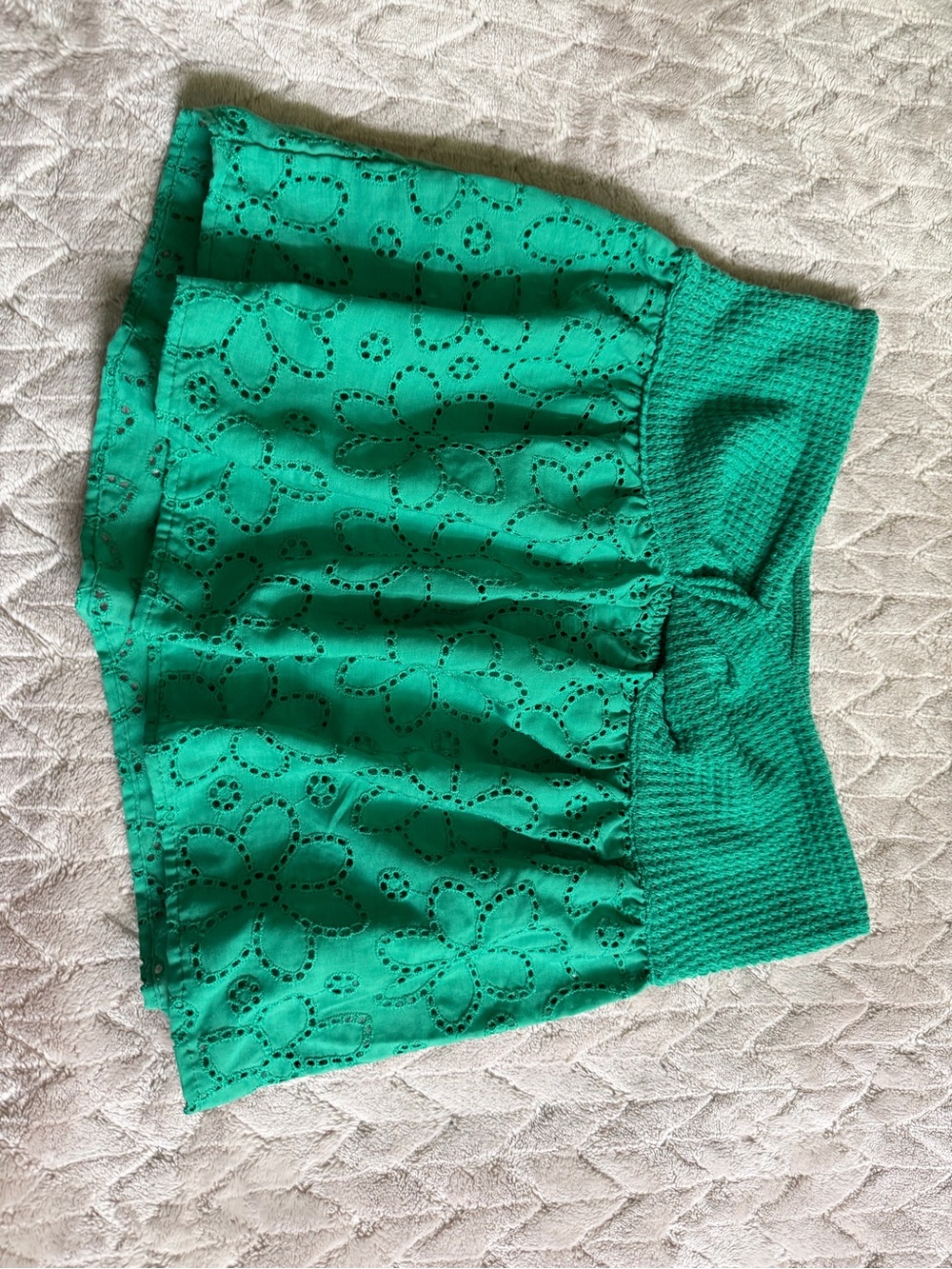 SHEIN Bright Green Eyelet Crop Top with Textured Waistband